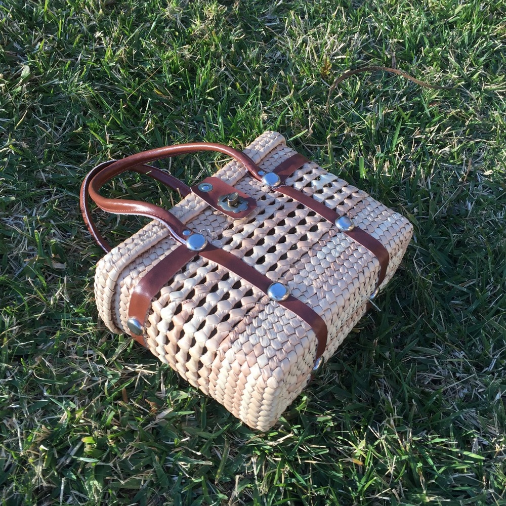 ❌SOLD❌Basket Box Purse